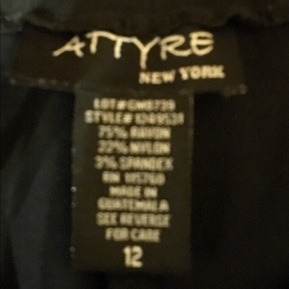 Ladies Attyre black knit shorts sz 12 - Picture 5 of 7